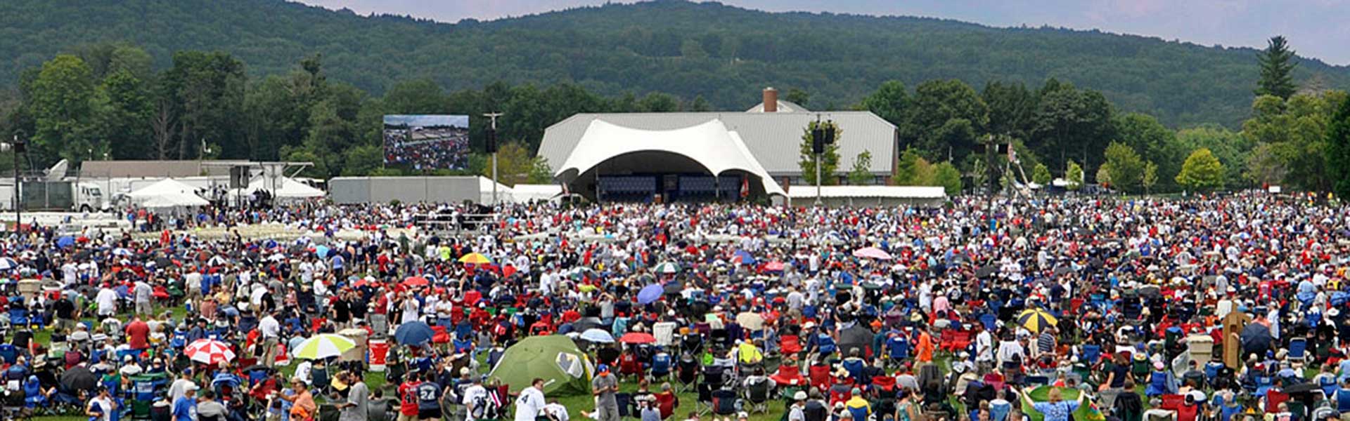 Hall of Fame moments: Marichal joins Pedro onstage; Smoltz mentions Lansing